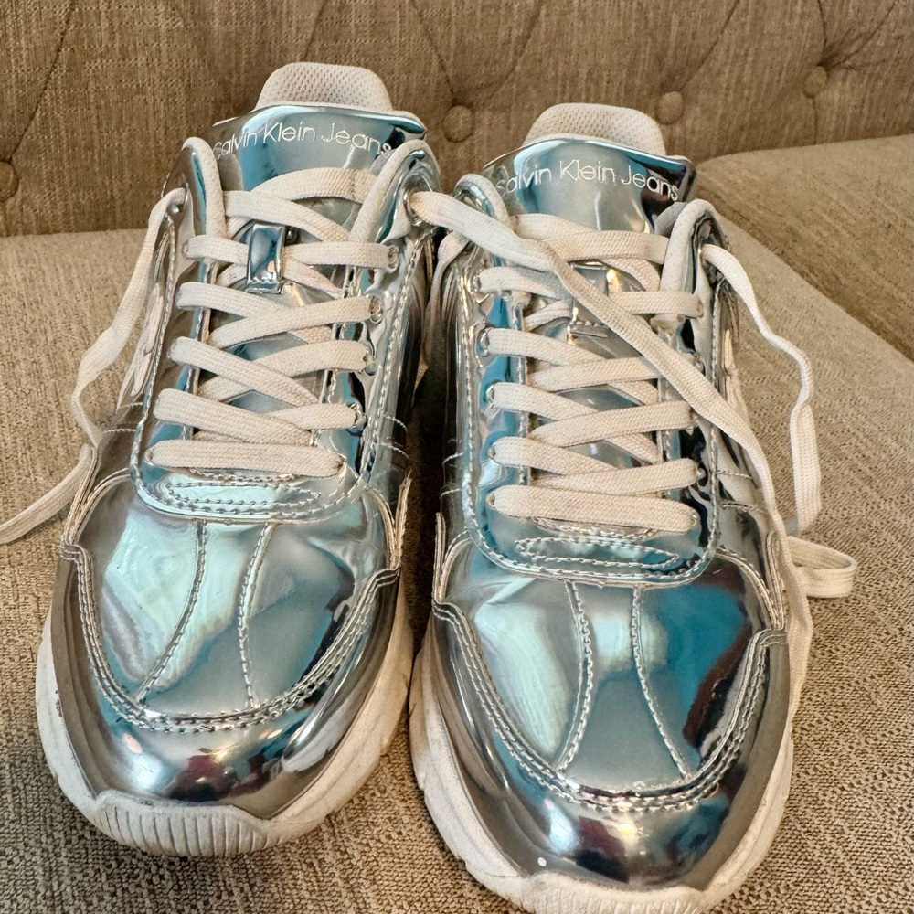Calvin Klein Silver Sneakers Futuristic Low-Top Design